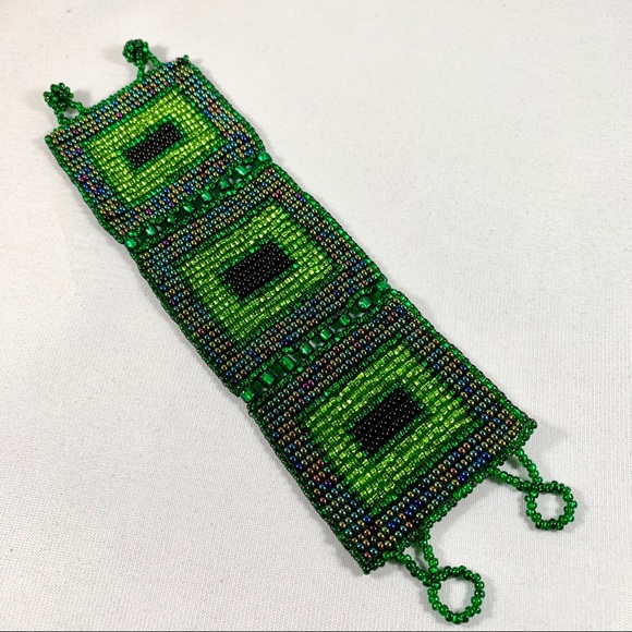 Indigenous Women Artisan -Brilliant Cuff Bracelet - Picture 2 of 10